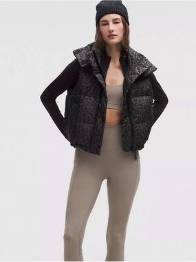 Lululemon Wonder Puff Cropped Vest Leopardo Shift Graphite Grey Multi